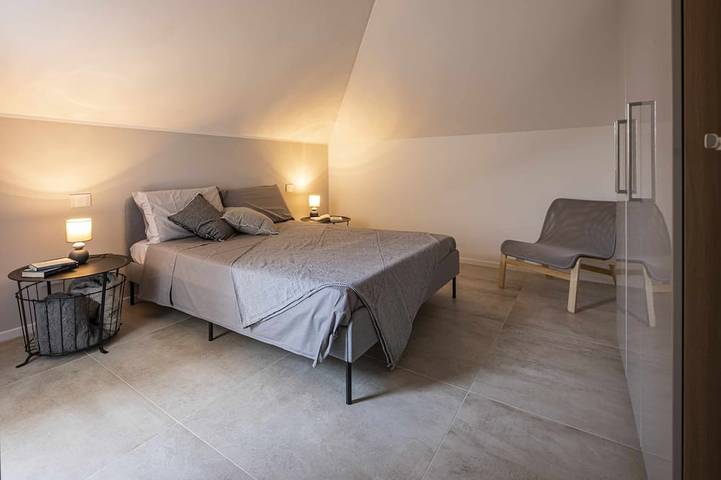 Gîte pour 4 personnes, avec balcon à Gavirate - 2