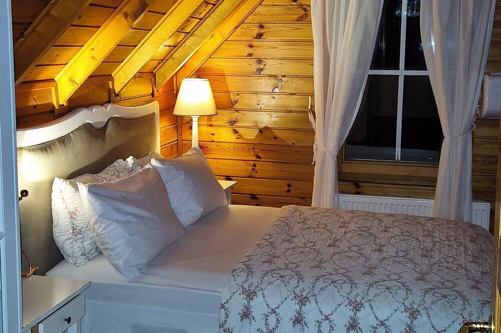 Uniqe house with heating pool disingned for holydays.. in Turkiska Egeiska havet