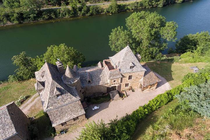 Castle for 8 people, with garden - 1