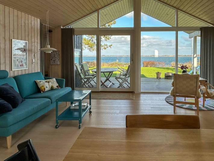 Ferienhaus für 6 Personen, mit Terrasse in Mesinge