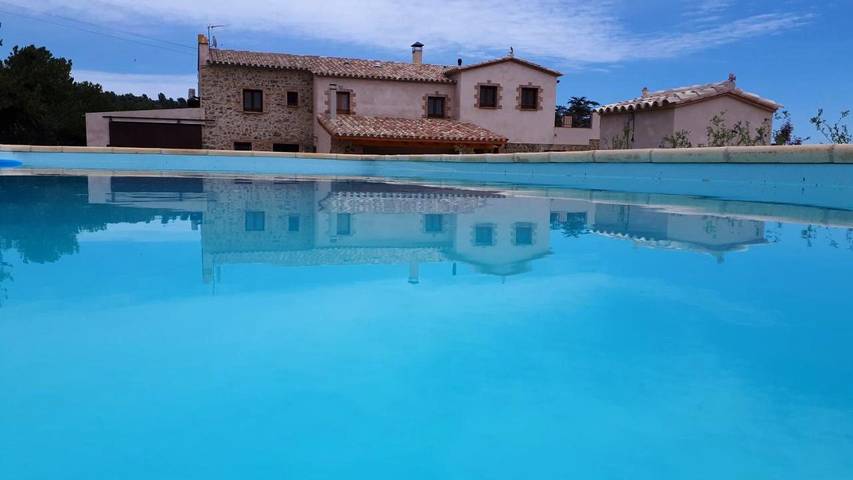 Maison de campagne pour 3 personnes, avec piscine ainsi que jardin et vue à Peralada - 2