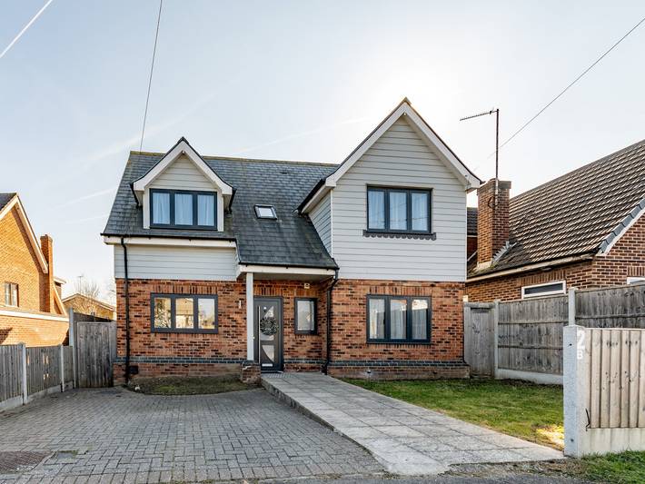 Glamping for 10 people, with garden in Essex