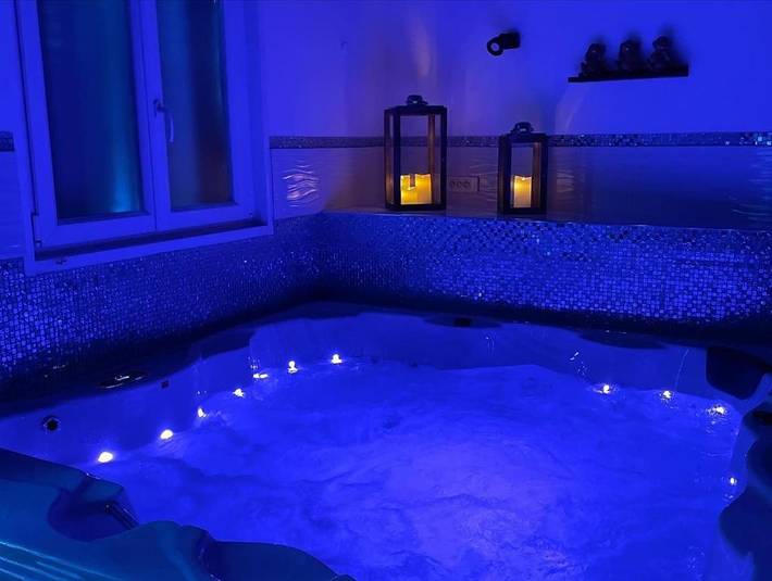 Villa pour 2 personnes, avec terrasse et jacuzzi