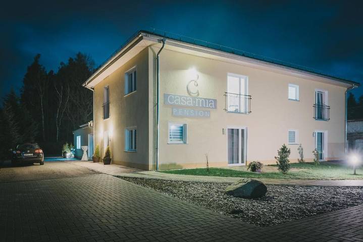 Ferienhaus für 2 Personen, mit Terrasse und Garten sowie Pool und Sauna in Spremberg - 4