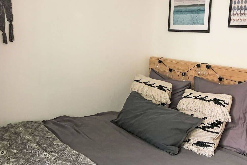 Wunderbares alleinstehendes Ferienhaus für 2 Gäste mit Tv, Terrasse und Haustiere erlaubt in Langewahl, Scharmützelsee