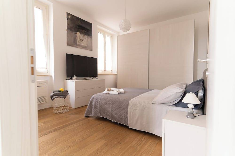 Entire apartment, Palazzo Galileo, your home by the sea, on the pedestrian island of St. Benedict. in San Benedetto del Tronto, Riviera delle Palme