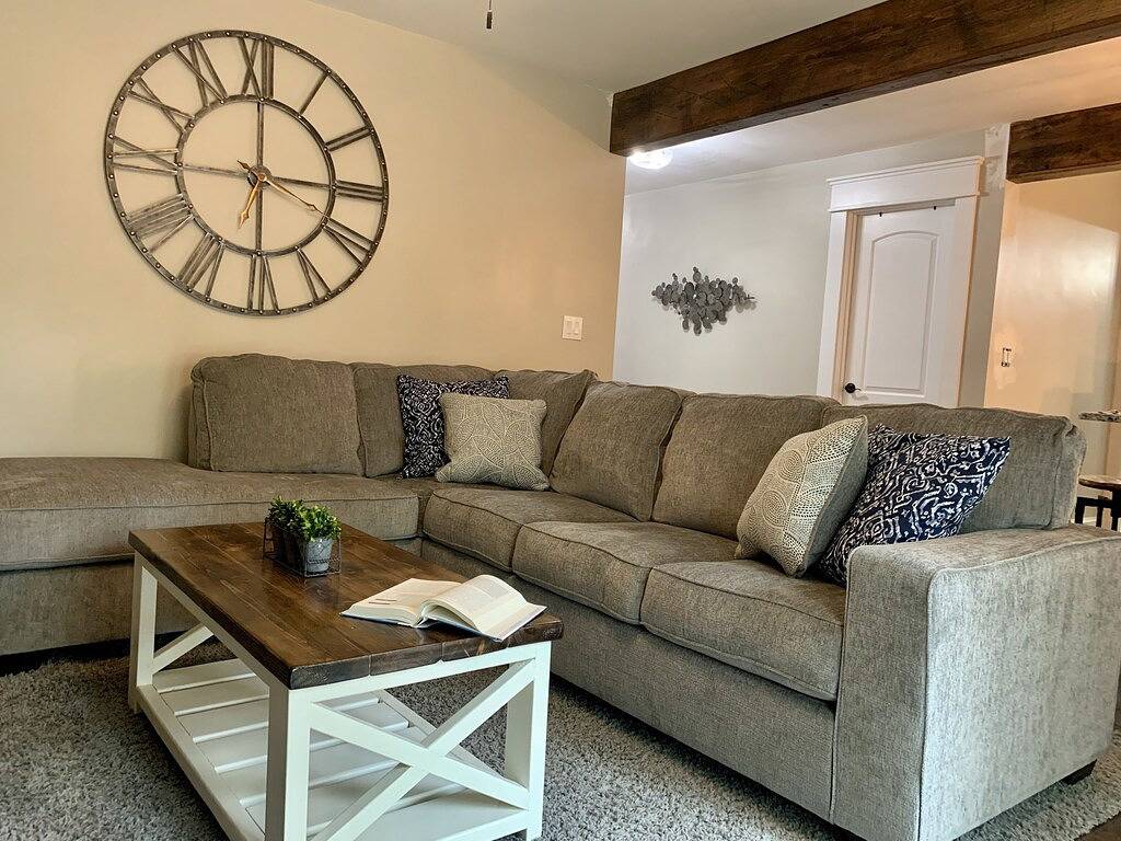 Farmhouse Beach Home 2 Bdrm 2 blocks from beach! in Virginia Beach