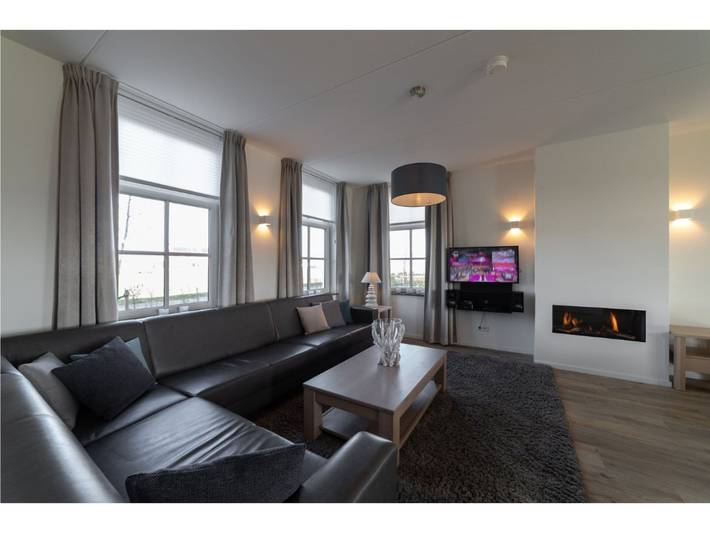 Ferienhaus für 10 Personen, mit Garten und Sauna sowie Whirlpool und Terrasse, kinderfreundlich in Colijnsplaat