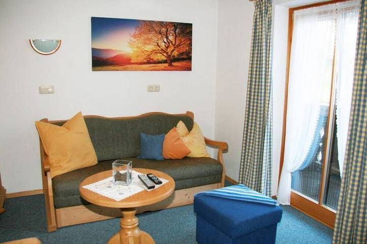 Ganze Wohnung, Ferienwohnung Kirchblick - Haus Benedikt in Saulgrub, Bayerische Alpen