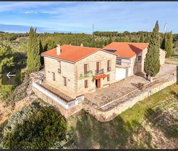 Casa rural para 10 personas, con terraza y vistas, Se admiten mascotas en Terra Alta