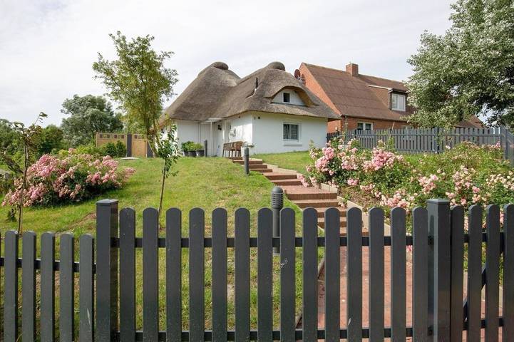 Ferienhaus für 4 Personen, mit Garten und Terrasse in Pellworm - 2