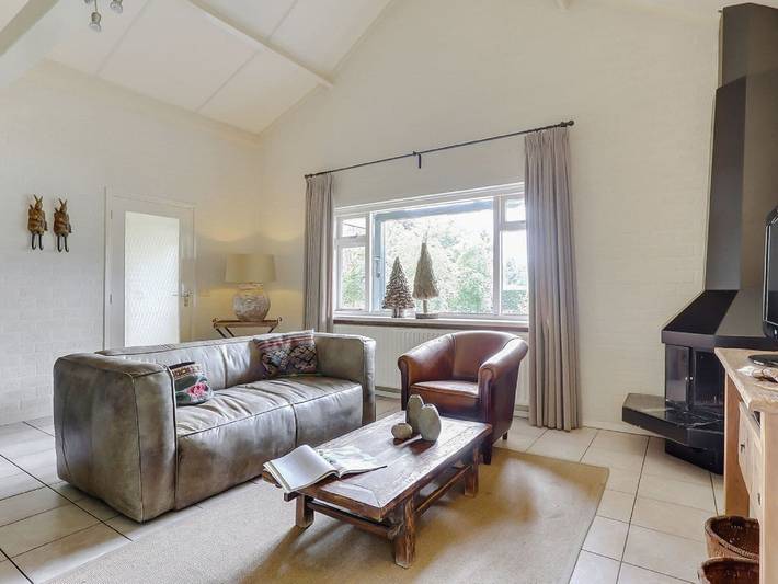 Vakantiehuis voor 4 personen, with Terras and Tuin as well as Zwembad and Sauna in Uden