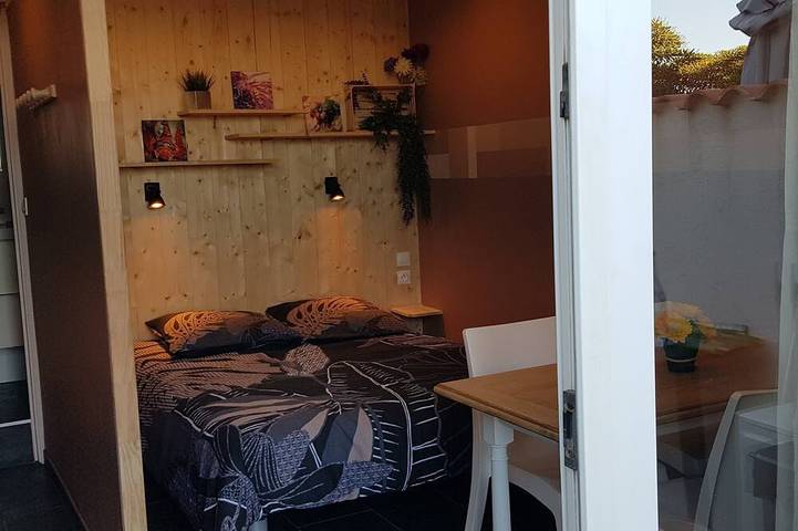 Gîte pour 4 personnes, avec jardin et terrasse, animaux acceptés dans La Bergerie - 3