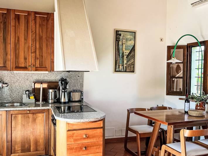 Agriturismo per 4 persone, con Terrazza e Giardino nonché Piscina a Volterra