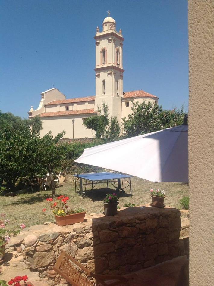 Location de vacances pour 2 personnes, avec vue et jardin à Piana