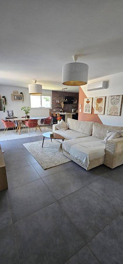 Location de vacances pour 6 personnes, avec jardin et terrasse à Berson - 2