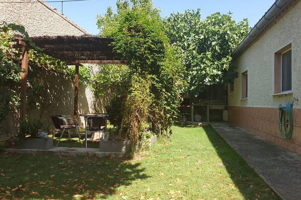 Villa in Rada mit Garten und Grill in Murillo el Cuende, Navarra Provinz