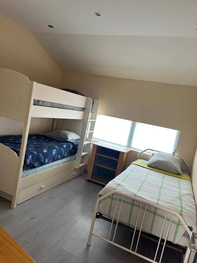 Gîte pour 7 personnes, avec vue et terrasse, animaux acceptés à Pont-Trambouze - 3