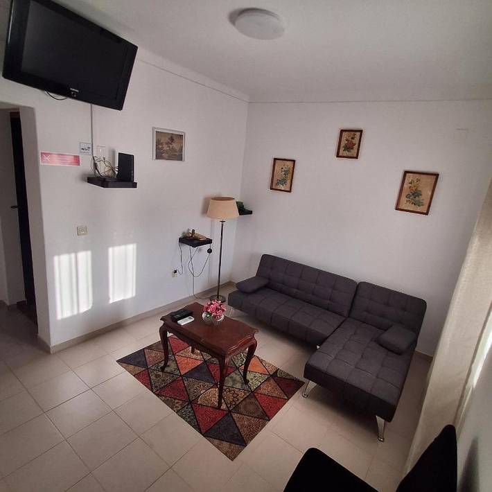 Gîte pour 8 personnes, avec terrasse et vue dans Avis - 3