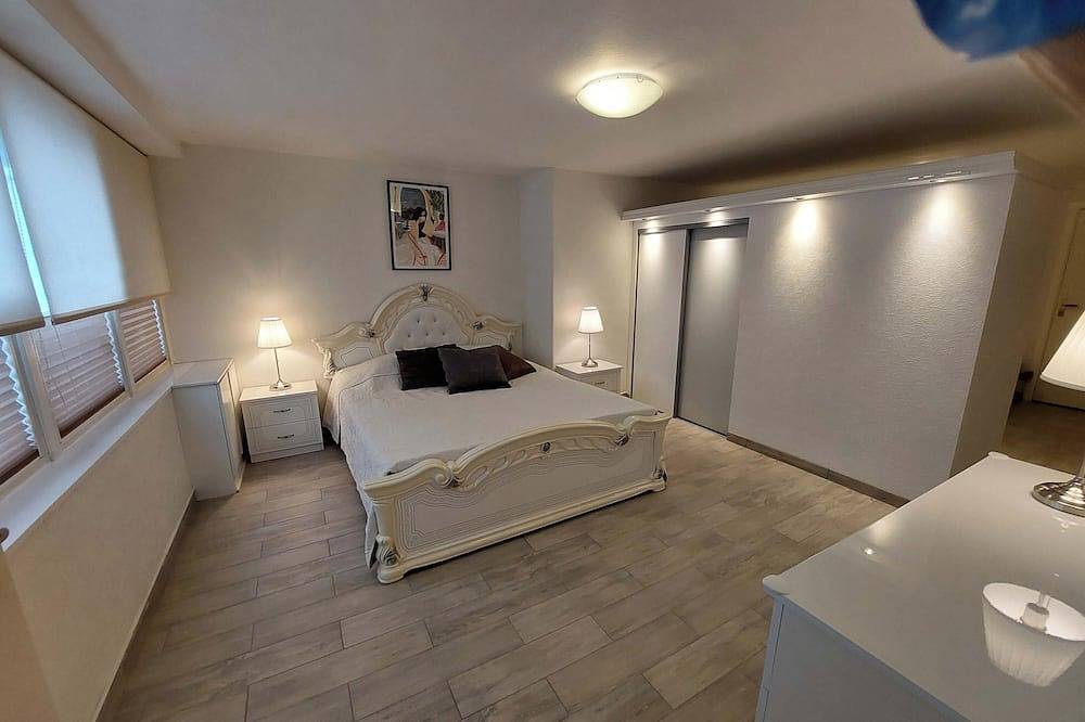 Ganze Wohnung, Lägenhet på Landet Nära Stan in Partille, Västergötland