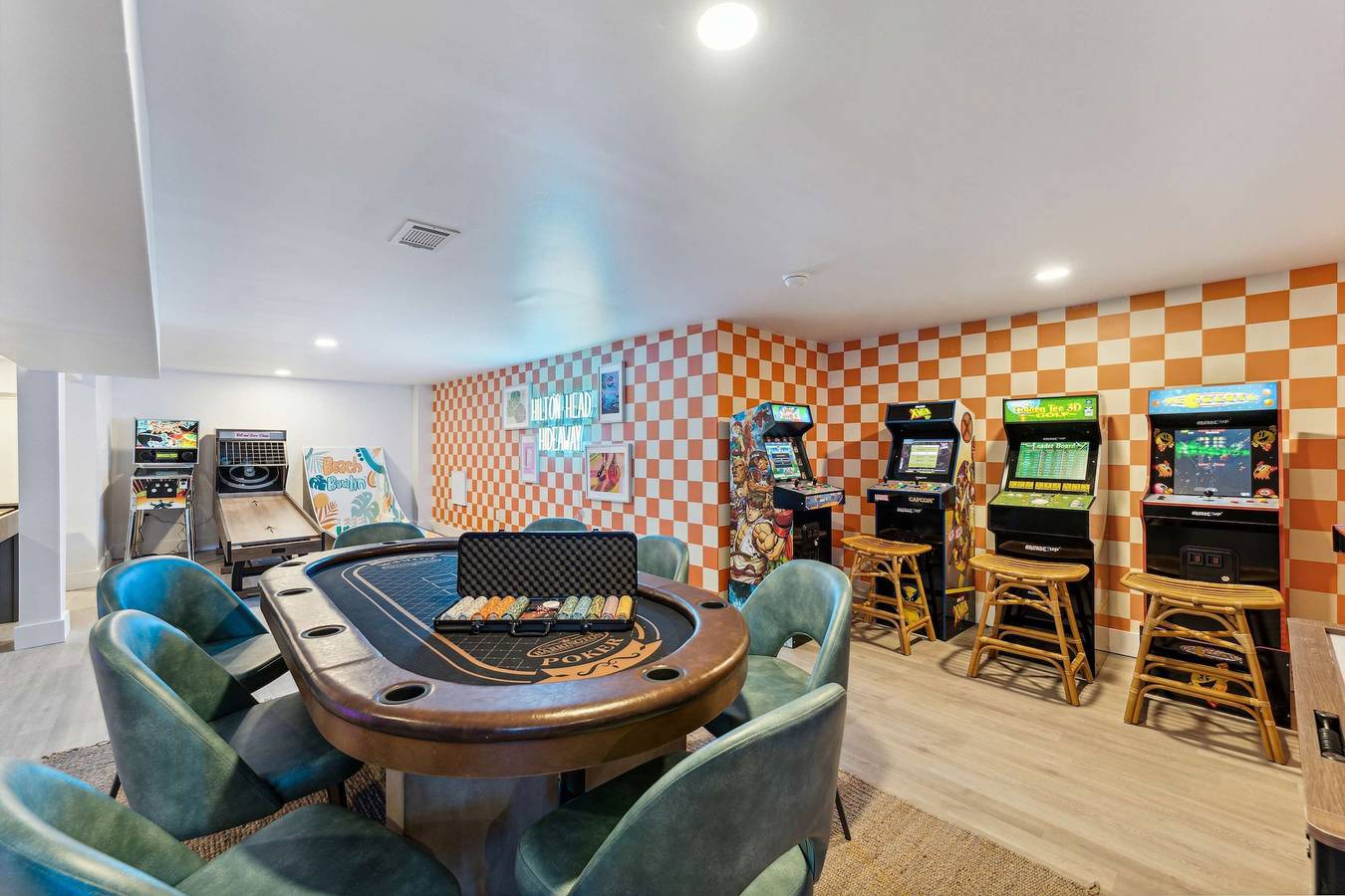 Golf Sim Pickleball Theater Sauna Games Sleeps 24 in Beaufort County