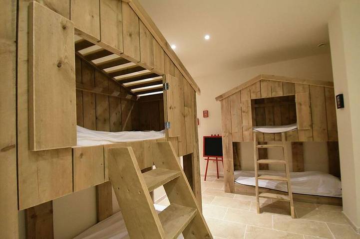 Gîte pour 6 personnes, avec jardin ainsi que piscine et balcon, animaux acceptés à Villesèque-des-Corbières - 4