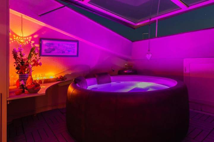 Casa vacanza per 3 persone, con Balcone e Idromassaggio nonché Terrazza e Piscina a Ronciglione