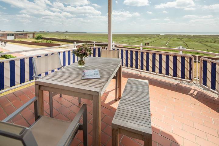 Ferienwohnung für 5 Personen, mit Balkon auf den Ostfriesische Inseln