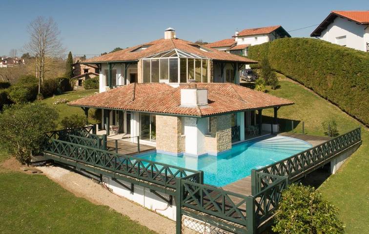 Chambre d’hôte pour 2 personnes, avec piscine et jardin