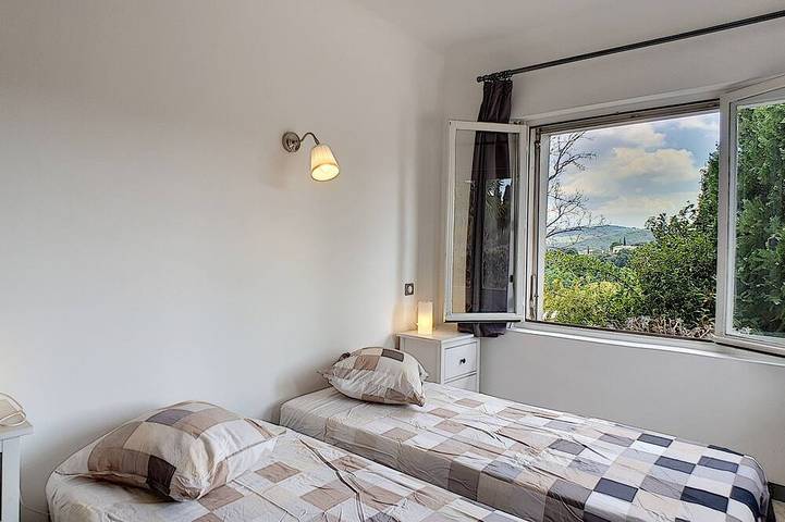 Location de vacances pour 12 personnes, avec jardin et balcon à Carcès - 2