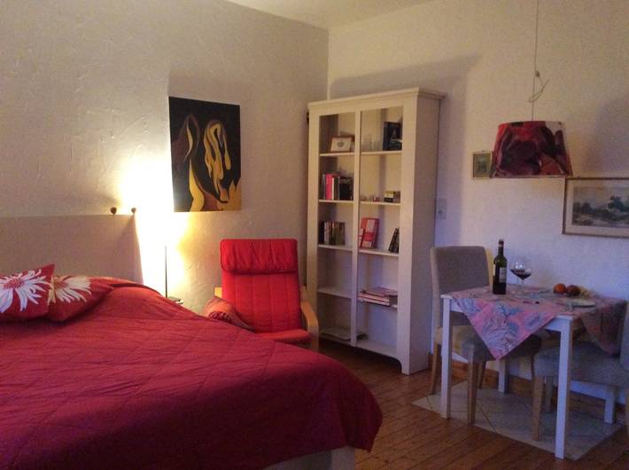 Gîte pour 2 personnes, avec jardin et terrasse, animaux acceptés à Celle - 2