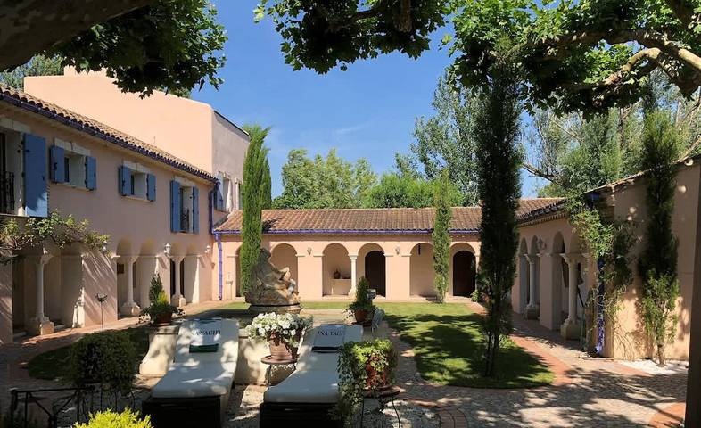 Location de vacances pour 8 personnes, avec Jardin et Sauna à Noves - 4