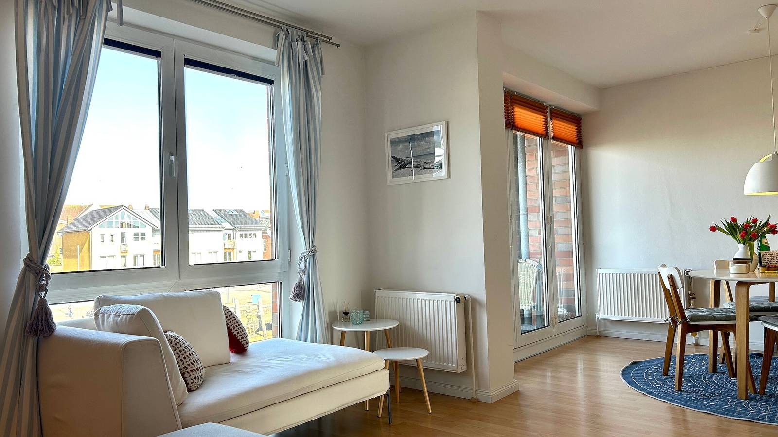 Entire apartment, Penthouse Apartment 'Simmerdeis Am Hafen' with Balcony, Waterfront and Old Town Views in Husum Hafen, Husum