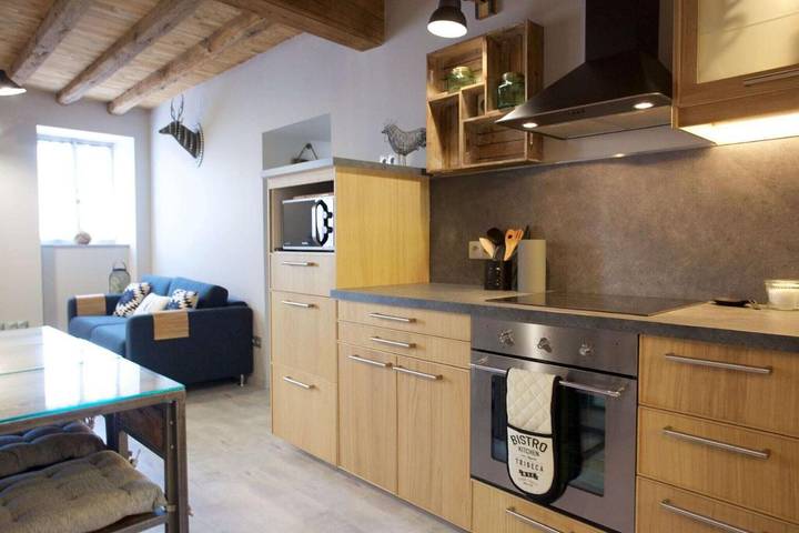 Location de vacances pour 15 personnes, avec terrasse à Thizy-les-Bourgs - 3