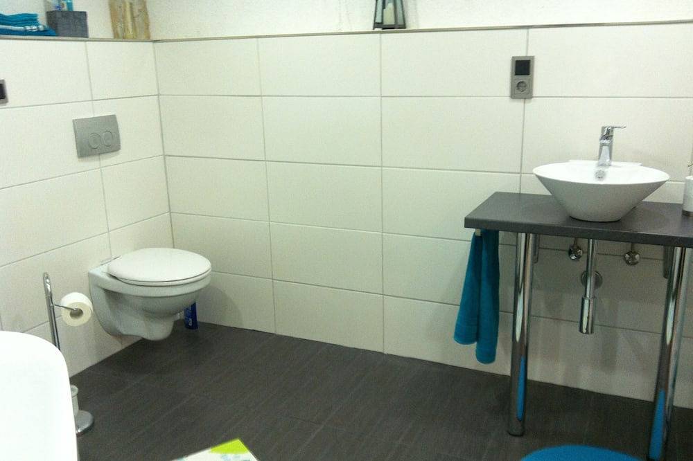 Ganze Wohnung, Ruhige Ferienwohnung am Waldrand in Neunkirchen, Saarland