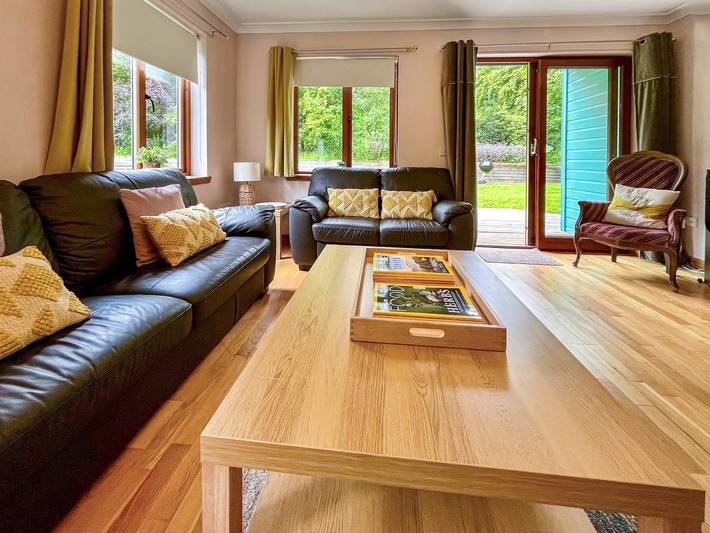 Log cabin for 6 people in Loch Lomond