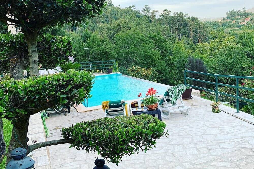 Casa vacanza a Ave a partire da 340€ a notte