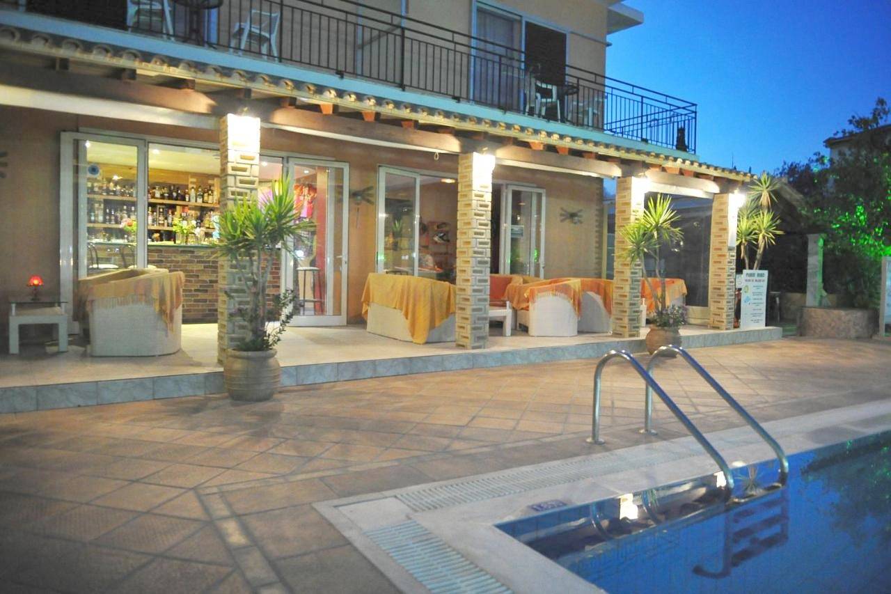 Makis louvlis apartments in Μωραΐτικα, Κέρκυρα