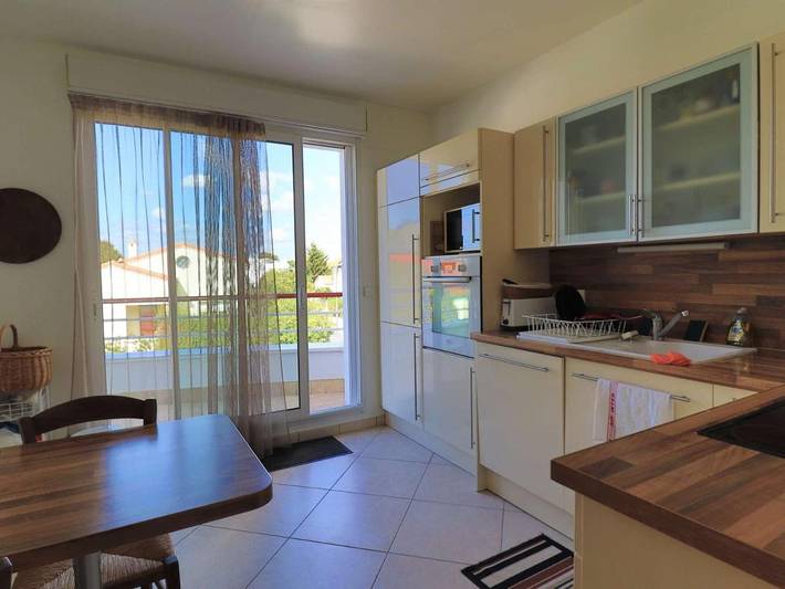 Gîte pour 3 personnes, avec terrasse dans Plage du Chay - 4