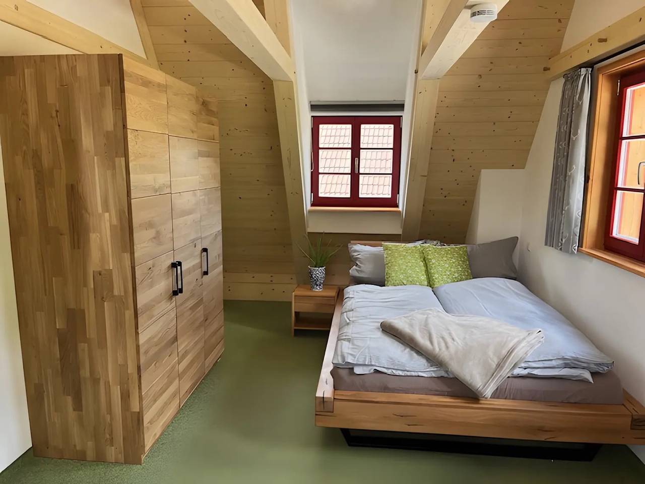 Vakantiehuis 'Kornspeicher Untere Mühle' met Privéterras en Wi-Fi in Burgberg (Königsfeld), Königsfeld im Schwarzwald