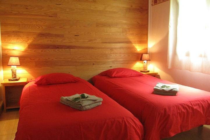 Gîte pour 6 personnes, avec terrasse et jardin à Gère-Bélesten - 4