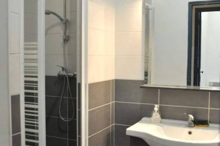 Gîte pour 8 personnes, avec terrasse dans Vauban