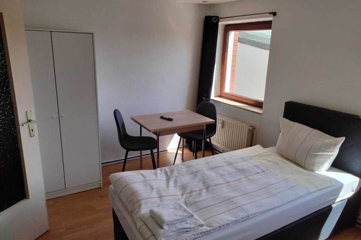 Wasbeker Straße 65 W2 - 3 Schlafzimmer mit Parkplatz in Neumünster, Schleswig-Holstein Binnenland