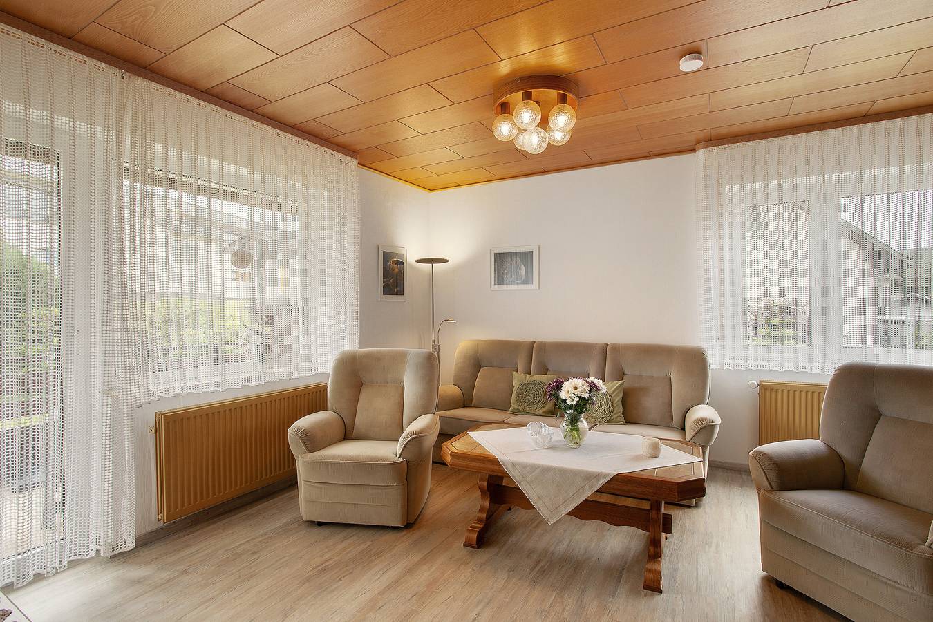 Geheel appartement, "Haus zur Laterne" met Uitzicht op de Bergen, Gedeelde Tuin en Wifi in Willingen, Upland