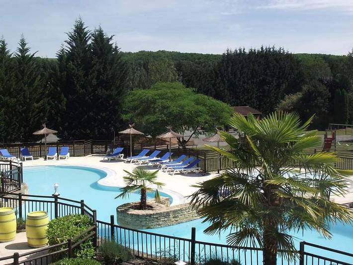 Chalet pour 4 personnes, avec bassin pour enfant, animaux acceptés