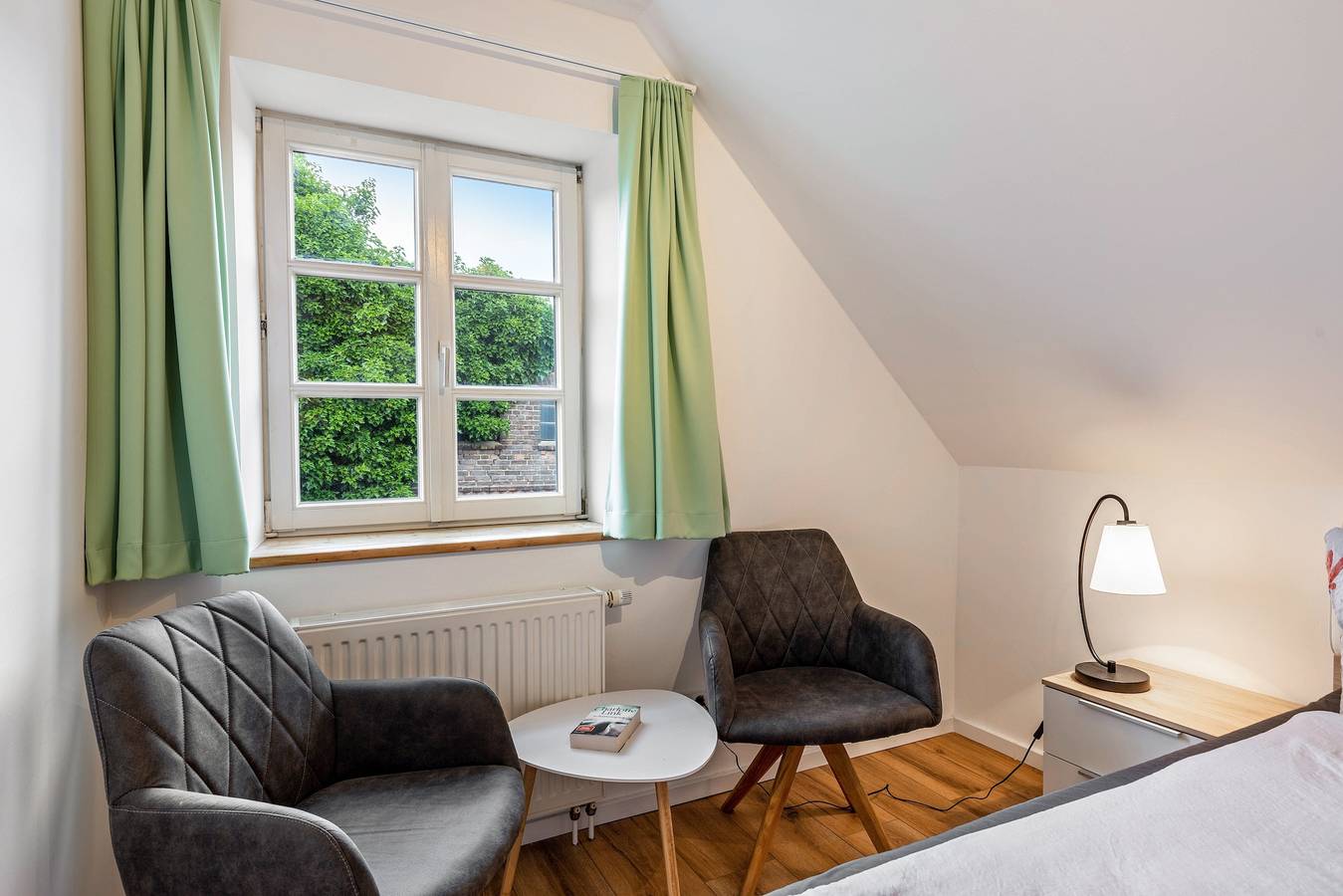 Ganze Wohnung, Apartment 'Ferienwohnung Zeitlos Wriezen 2' mit privater Terrasse, Garten & Wlan in Wriezen, Märkische Schweiz-Oderland