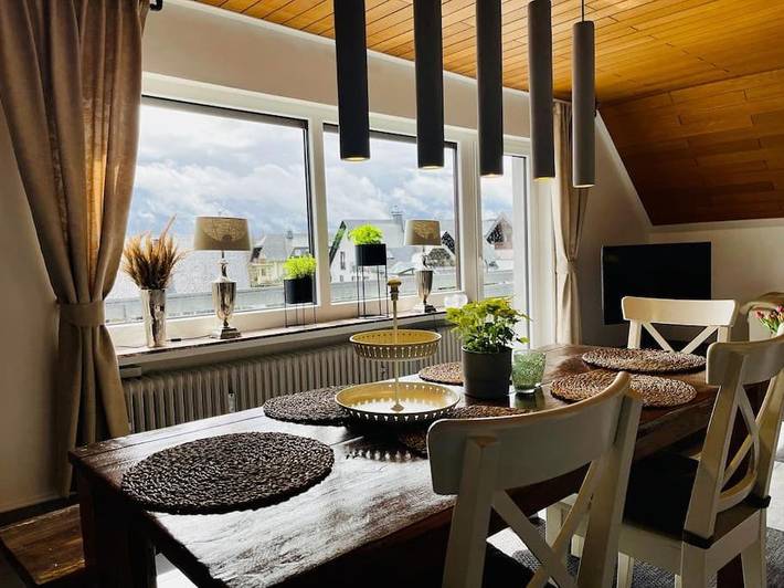 Ferienwohnung für 6 Personen, mit Garten und Ausblick in Mastershausen