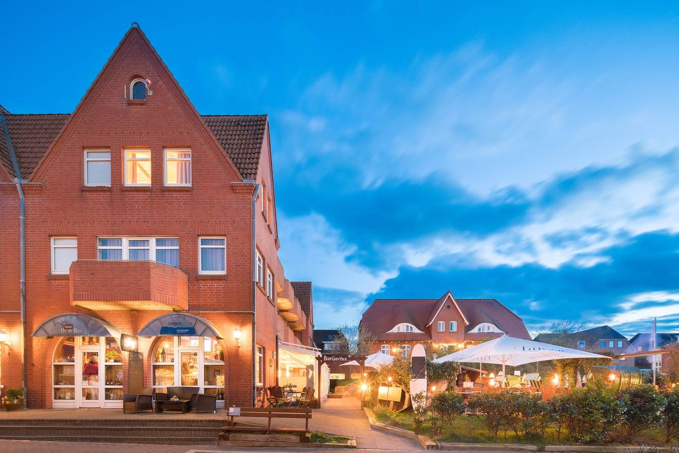 Seeblick **** Superior Genuss und Spa Resort - Juniorzimmer Eg - zur Fußgängerzone in Norddorf, Amrum