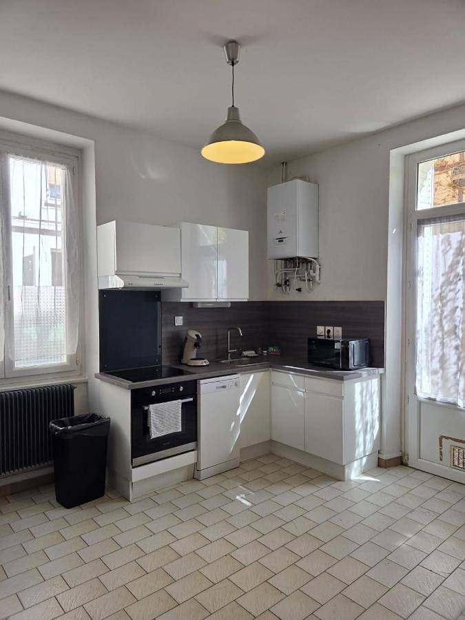 Location de vacances pour 4 personnes, avec terrasse, animaux acceptés à La Mulatière - 3
