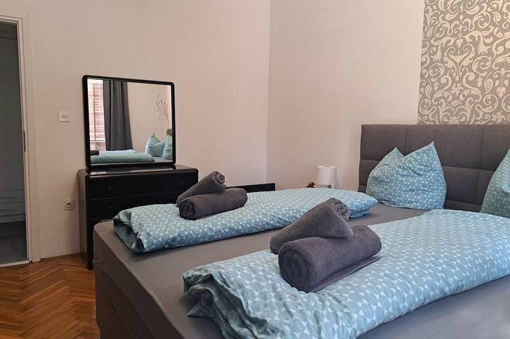 Villa Tijana mit Meerblick und Pool in Omisalj, Krk